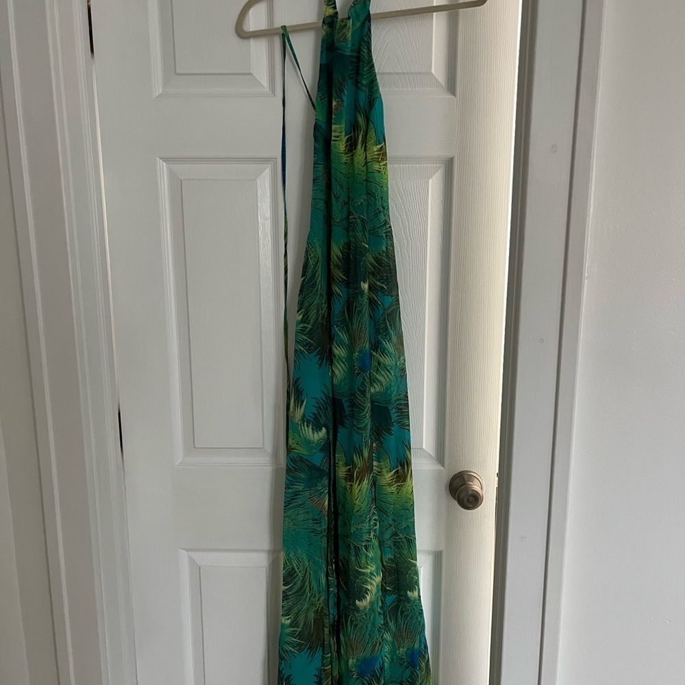 Lulus tropical halter dress - Picture 2 of 4